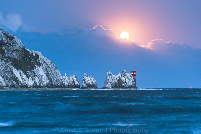 ab386 Needles Moonset - The Needles and Alum Bay