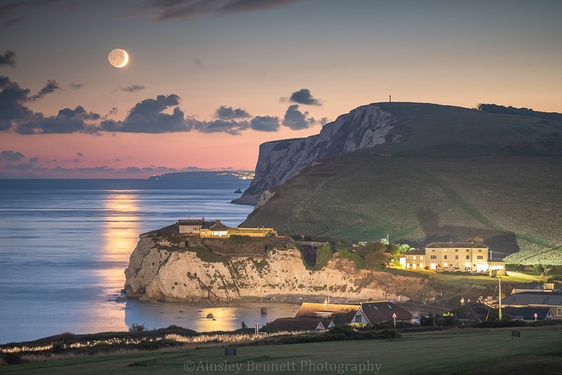 ab514 The Crescent Moon over Freshwater bay - Compton and Freshwater