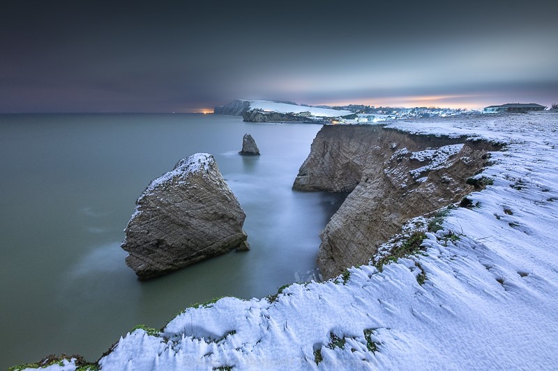ab543 Freshwater bay snow at night - Compton and Freshwater