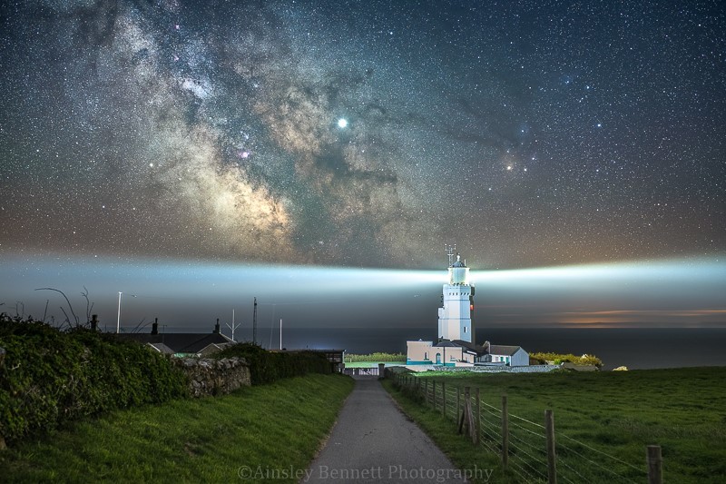 ab559 St Catherines lighthouse under the Milky Way - The Isle of Wight by night