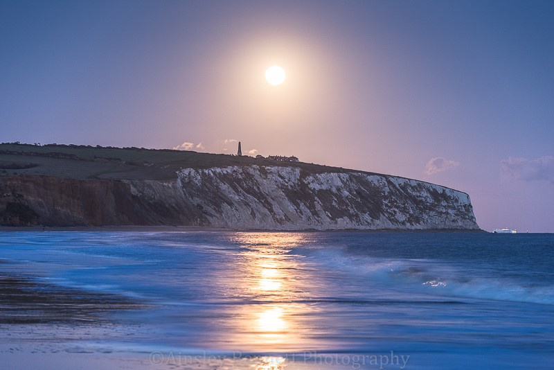ab444 Blue Moon over Culver - Sandown and Shanklin