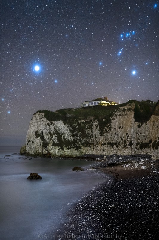 ab534 The winter night sky - Freshwater - The Isle of Wight by night