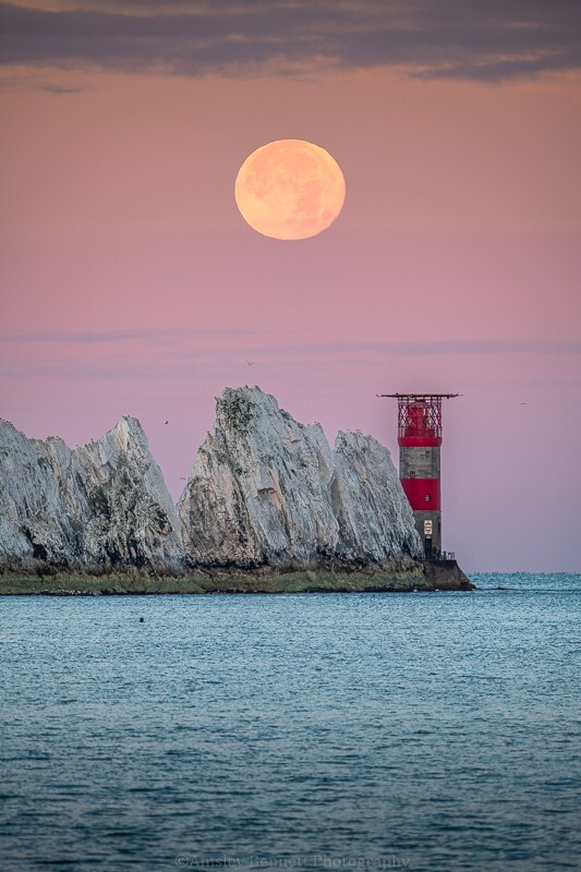 ab607 The Sturgeon Moon over the Needles - The Needles and Alum Bay