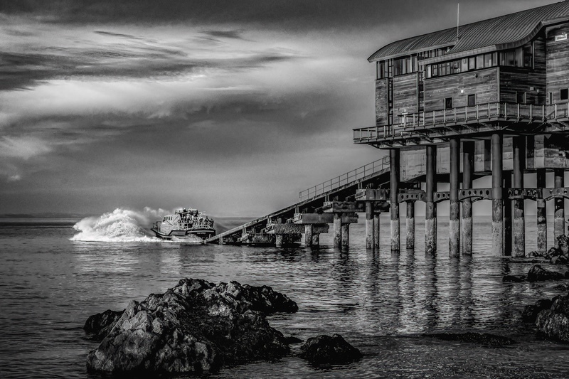 Gold - Dave Bolton - lifeboat Launch - Mono