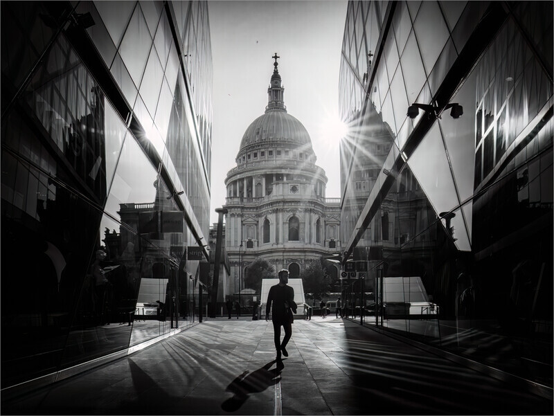 2nd Gill Mackay London - Mono