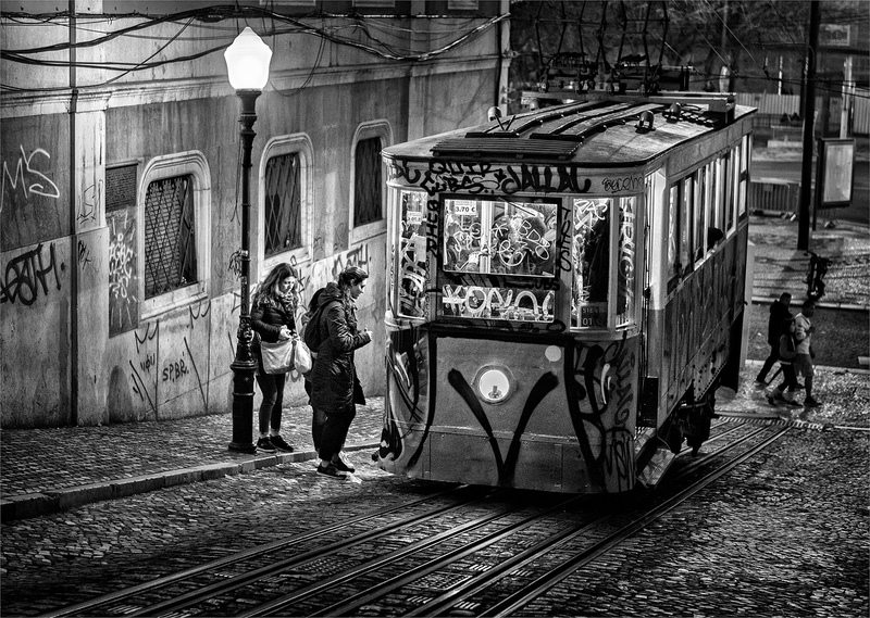 The last tram - Gillian Mackay ( DPAGB )