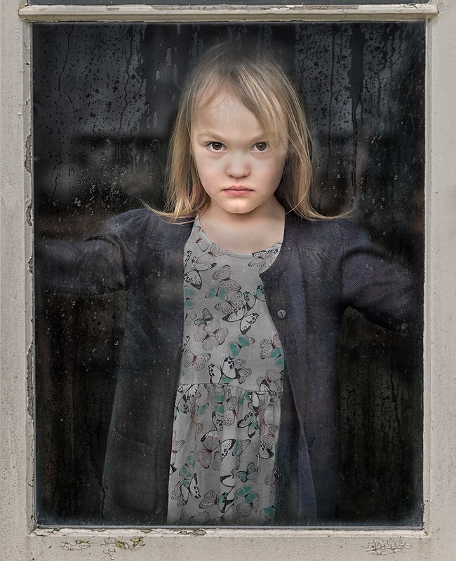 Looking out - Gillian Mackay ( DPAGB )