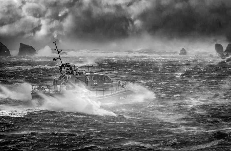 1st Dave Bolton   RNLI Haydn Miller-print - Creative