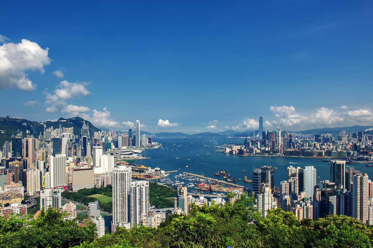 KM-179M Hong Kong  Kowloon from Braemar Hill - 2013 - Hong Kong - Contemporary