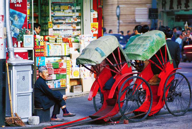 KM-75 Rickshaw man in Western District - 1986 - Hong Kong in the 70s and 80s
