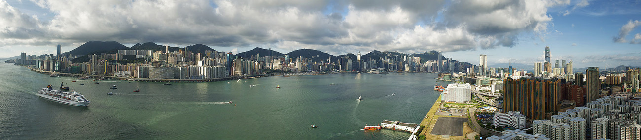 KMPAN- 44A Island & Kowloon from the Harbourfront Landmark - 2009 - Panoramas of Hong Kong - comtemporary