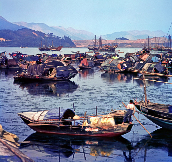 KM-232B Tai Po Kau sampans - 1975 - Hong Kong in the 70s and 80s