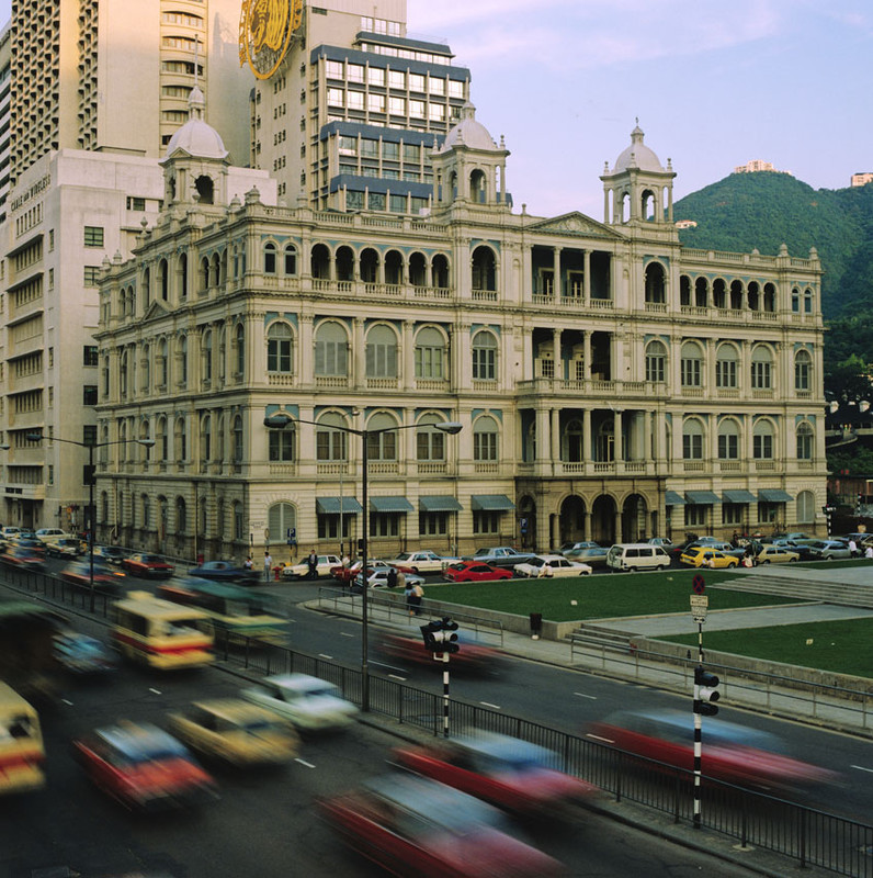 KM-94 The Hong Kong Club - 1980 - Hong Kong in the 70s and 80s