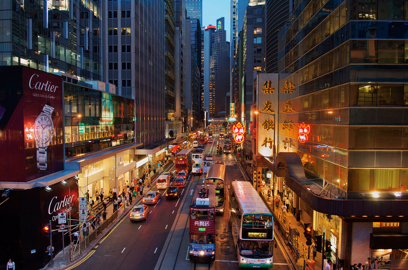 KM-210M Des Voeux Road - Hong Kong - Contemporary