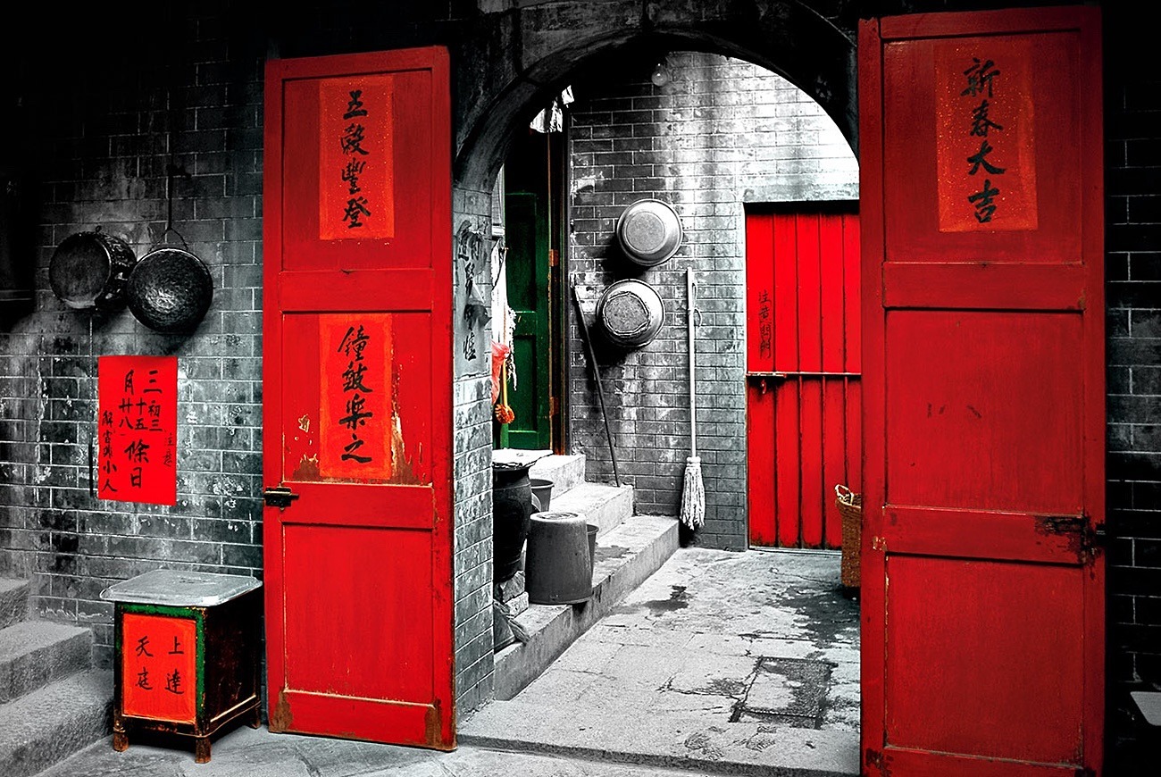 KMDUO-18 Tin Hau Temple, Temple Street, Yau Ma Tei - 1995 - Hong Kong Black & White with colour
