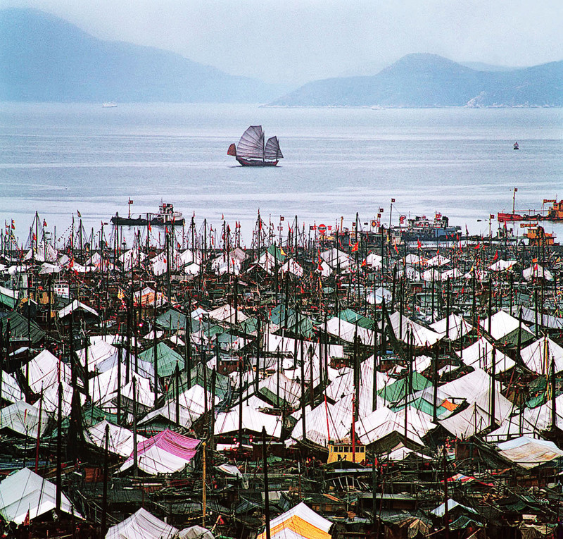 KM-29 Aberdeen & Junk at Chinese New Year - 1974 - Junks, Sampans & Fishing in the 1970s & 80s
