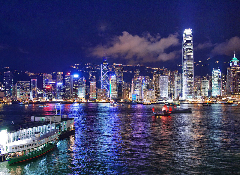 Hong Kong at night from the Ocean Terminal - DSC_0675 - Hong Kong with the Aqua Luna Junk