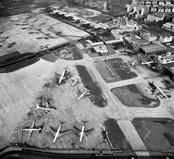 KMBW-170 Kai Tak airport - 1982 - Hong Kong in the 70s and 80s