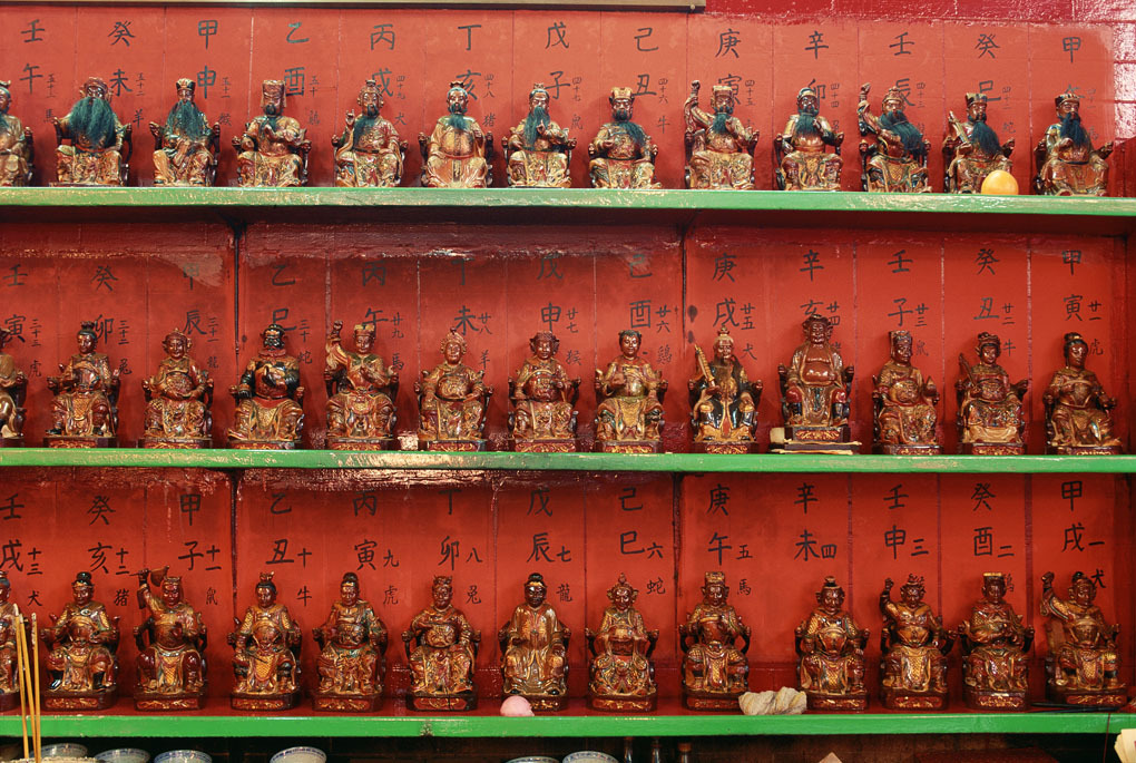 KM-219 God statues in Bark Sing Temple - Hollywood Road - Hong Kong - Contemporary