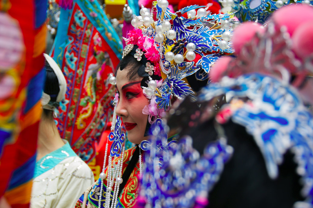 KM-212 Opera star in 10th anniversary procession -2007 - Hong Kong - Contemporary