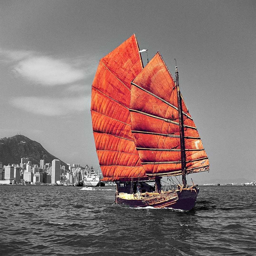KMDUO-08B Mainland junk & Central - 1978 - Hong Kong Black & White with colour