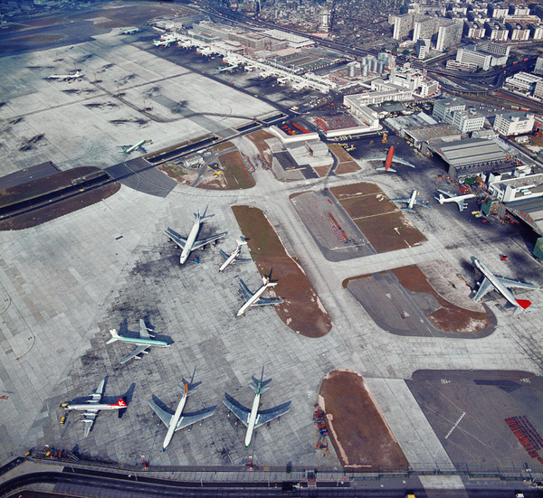 KM-170 Kai Tak - 1982 - Hong Kong in the 70s and 80s