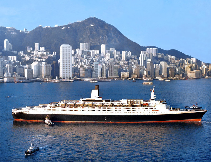 KM-237 QE 2 in Hong Kong - 1974 - Hong Kong in the 70s and 80s