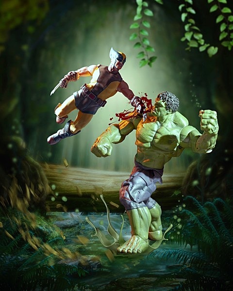 Wolverine & Hulk Fight - Marvel