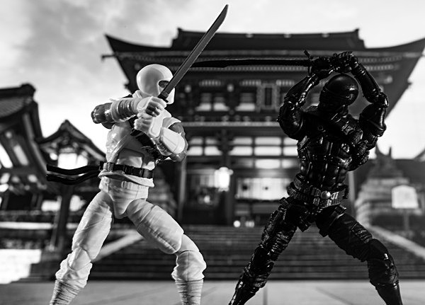 Storm Shadow VS Snake Eyes (IMG_1716-2) - GI Joe