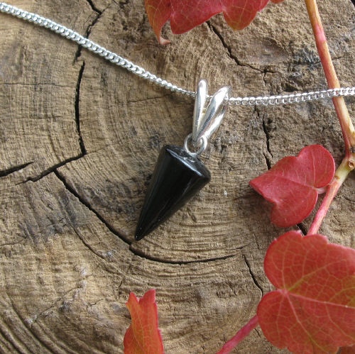 Whitby Jet Cone jp093 - Whitby Jet Pendants