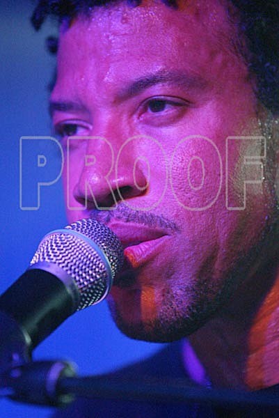 Lionel Richie2 - Black Ink Photo