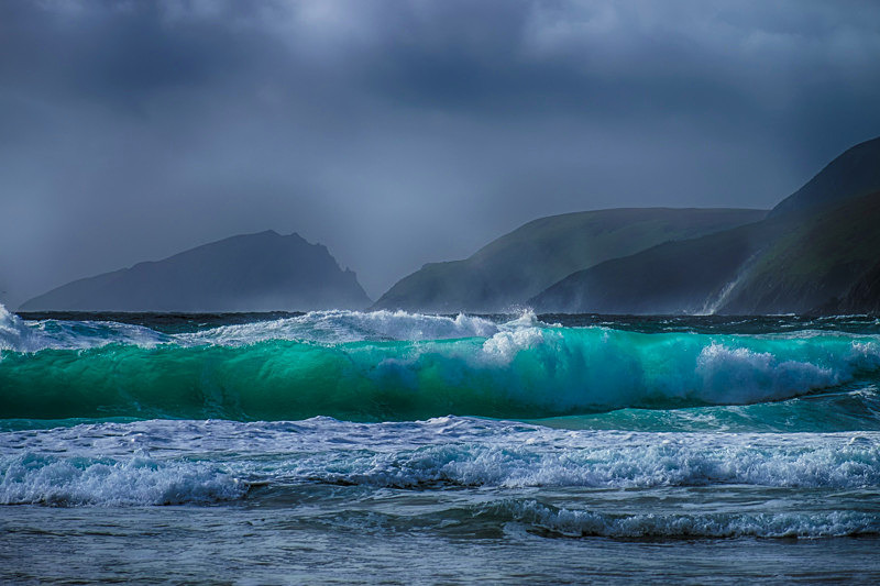 Wave at Coumeenoole Beach - Awarded Pictures 2020