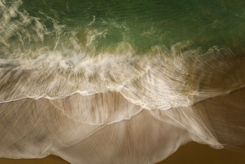 The beauty of the waves, Ireland. - Pictures out of this world