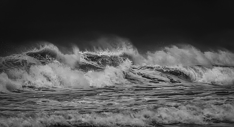 DSCF3167 - The Beauty of Waves in Black and White