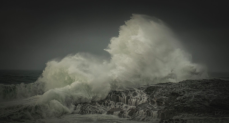 The beauty of Waves - Best Pictures 2020