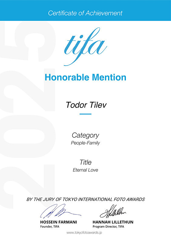 Tokyo International Foto Awards_2025_HM_People_Family - Achievements