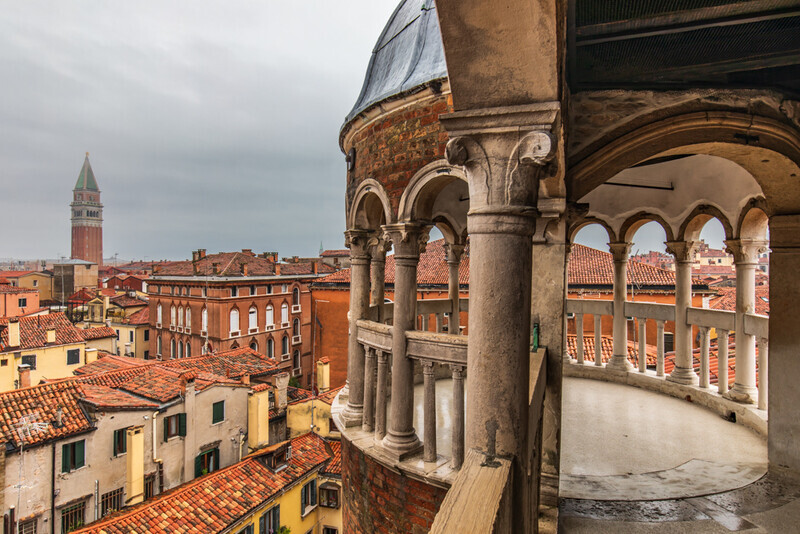 Palazzo Contarini del Bovolo, Venice by Irish Photographer Adrian Hendroff - Outdoor Photography in Italy