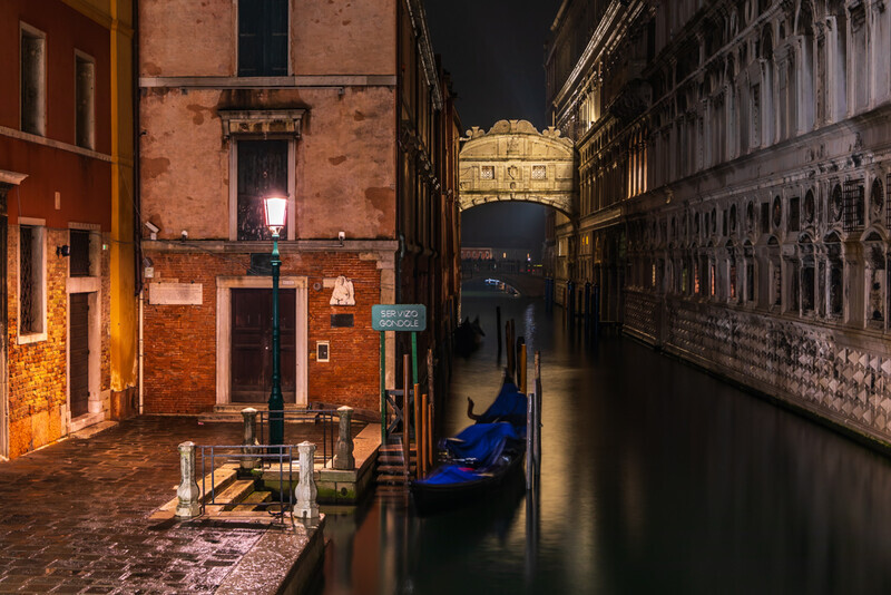Bridge of Sighs at Night, Venice by Irish Photographer Adrian Hendroff - Outdoor Photography in Italy