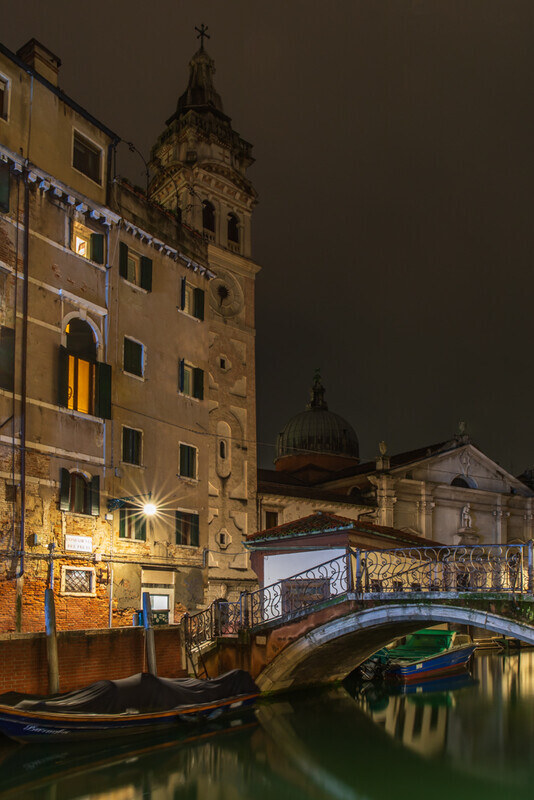 Ponte del Mondo, Venice by Irish Photographer Adrian Hendroff - Outdoor Photography in Italy