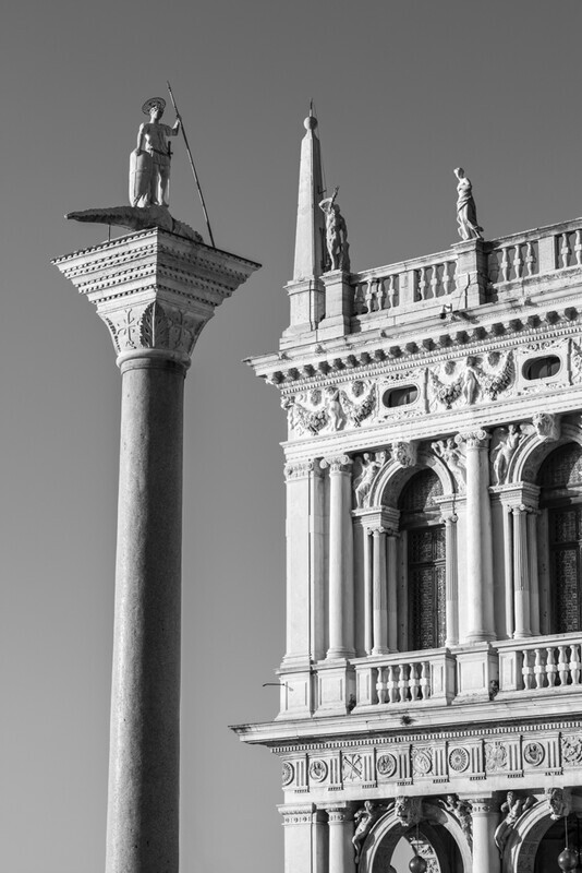 Colonna di San Todaro, Venice by Irish Photographer Adrian Hendroff - Outdoor Photography in Italy