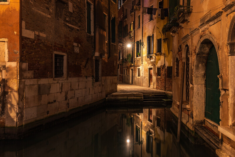 Rio Tera de le Carampane, Venice by Irish Photographer Adrian Hendroff - Outdoor Photography in Italy