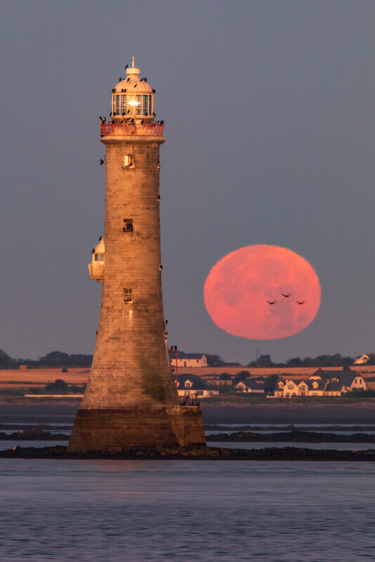Moonset, Haulbowline Lighthouse by Irish Outdoor Photographer Adrian Hendroff - Landscape Photography in Ireland