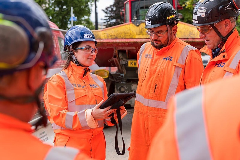 0046-IT - INDUSTRIAL & TECH