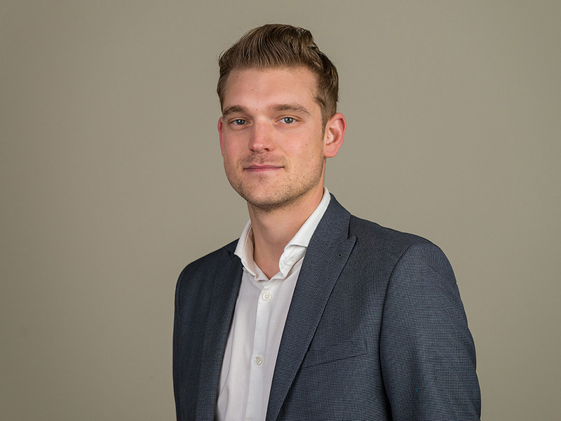 0007-AV5 - HEADSHOTS