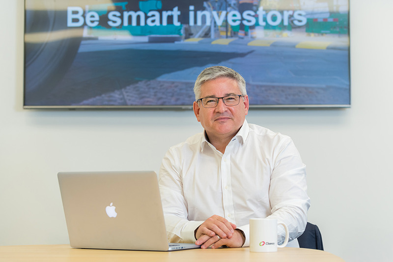 0039-AV5 - HEADSHOTS