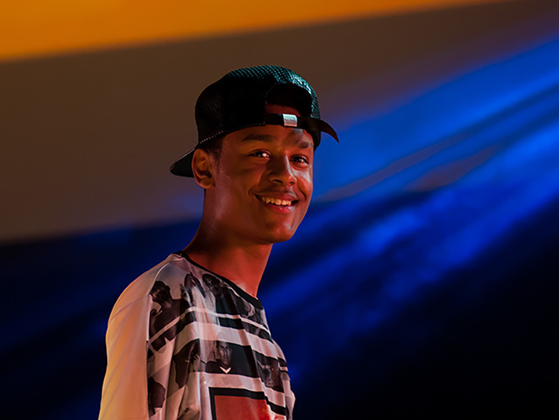 0012-AV5 - HEADSHOTS