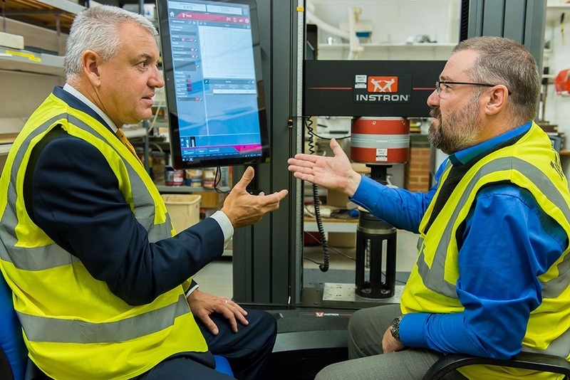 0012-IT - INDUSTRIAL & TECH