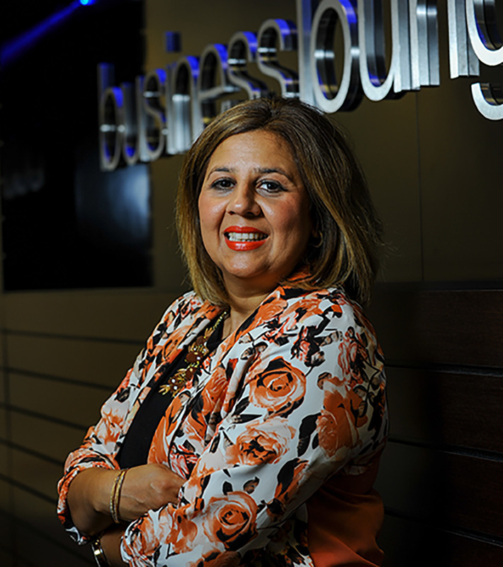 0017-AV5 - HEADSHOTS