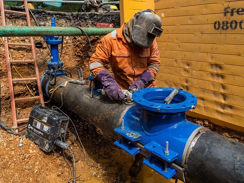 0008-IT - INDUSTRIAL & TECH