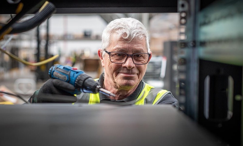 0050-IT - INDUSTRIAL & TECH